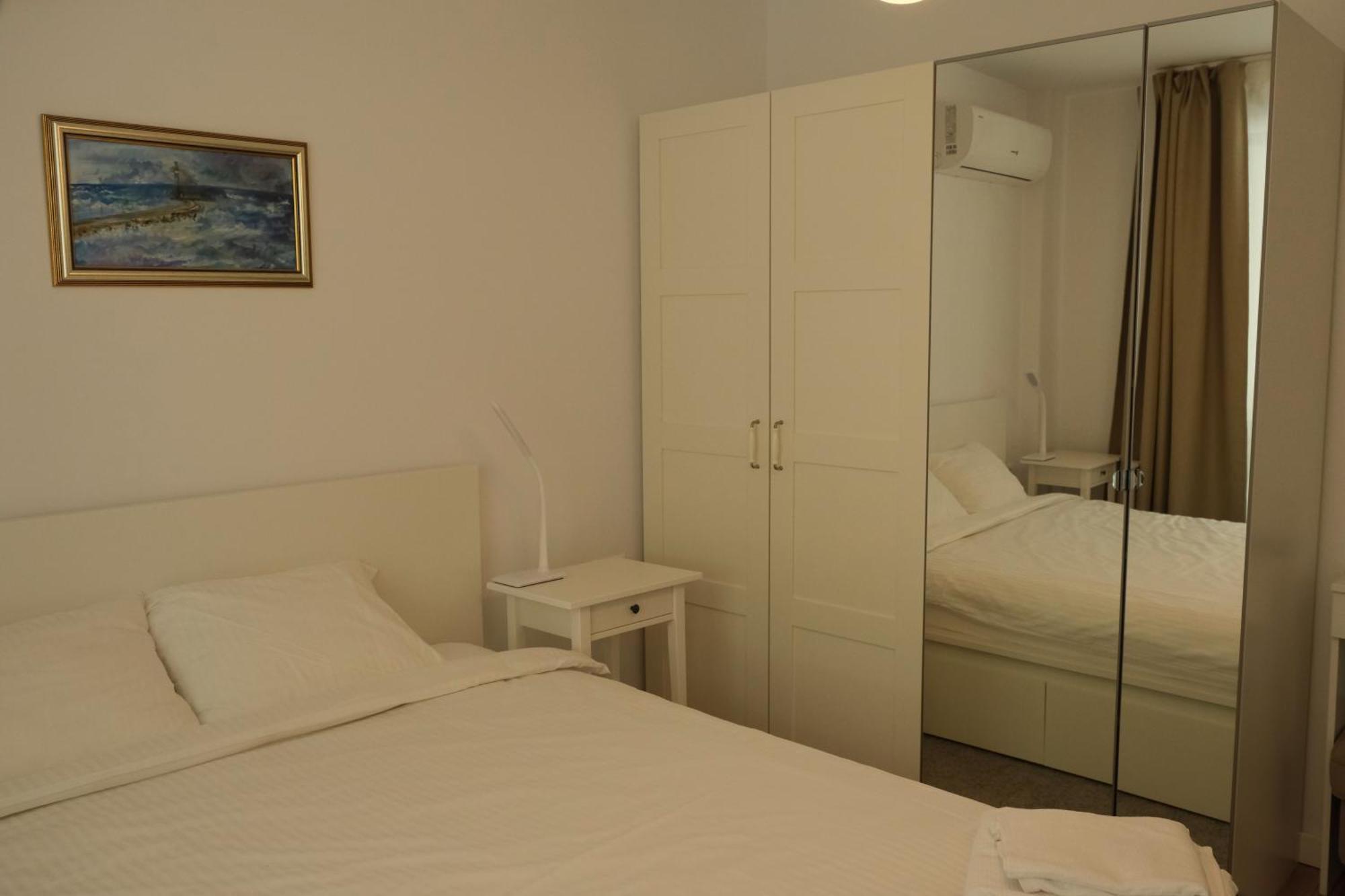 Bucharest Booking Apartments-Self Check-In ภายนอก รูปภาพ
